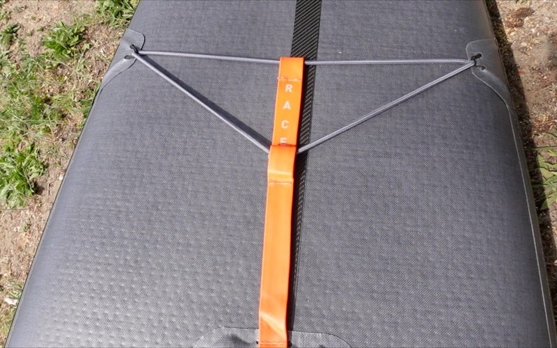 Kleines Gepäcknetz an der Nose des Itiwit R500