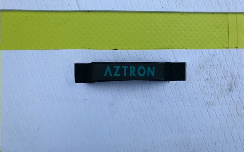 Gepolsterter Tragegriff in der Mitte des Aztron Nova