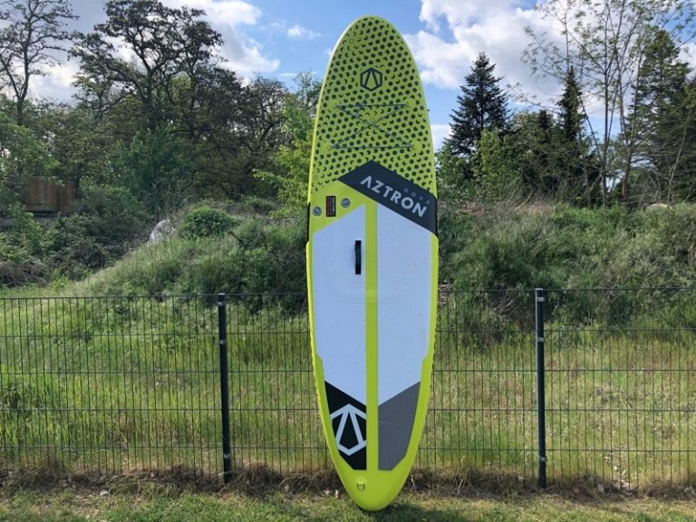 Aztron Nova von oben mit Deckpad und Tragegriff